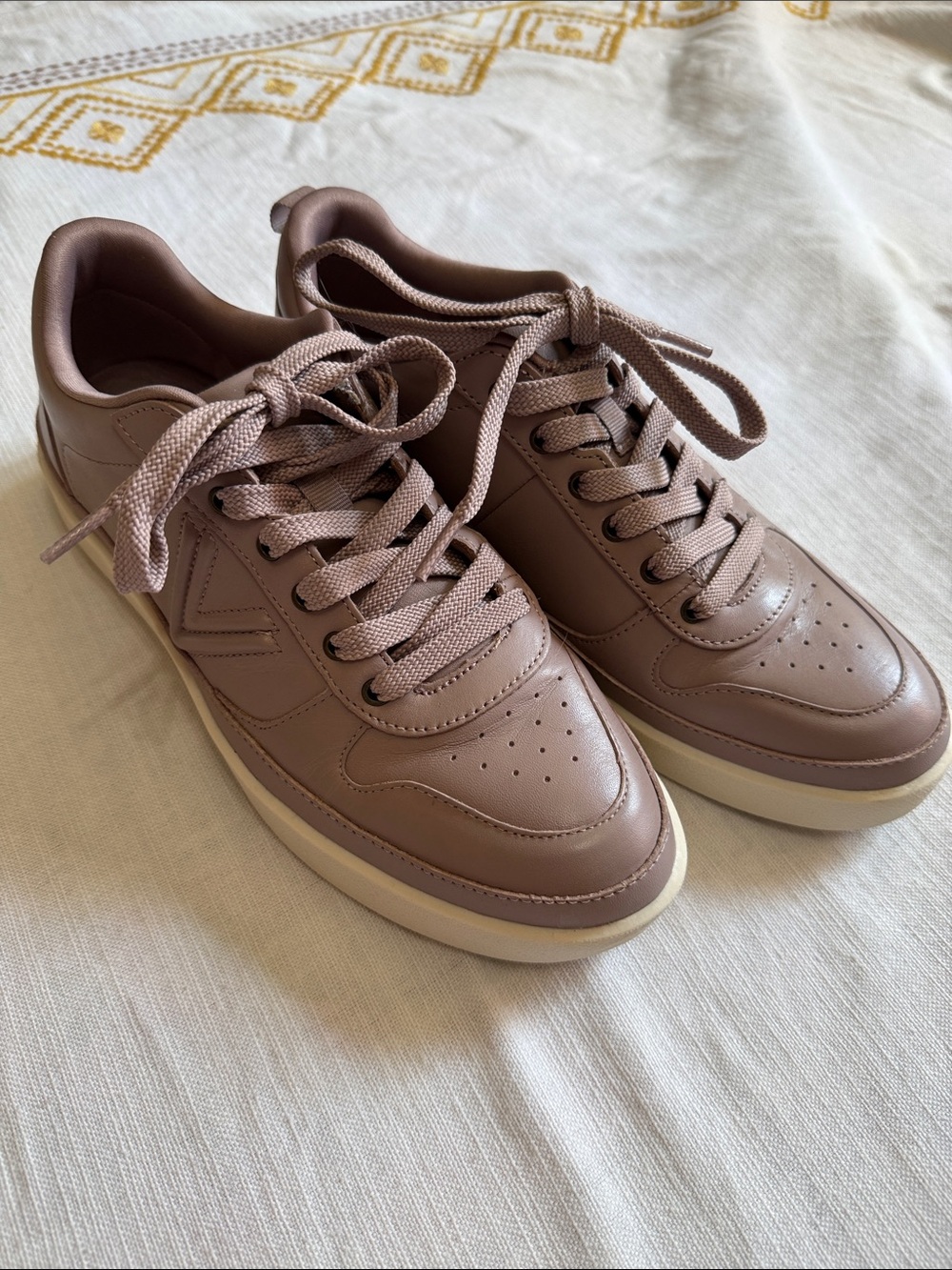Vionic Mauve Taupe Lace-Up Sneakers